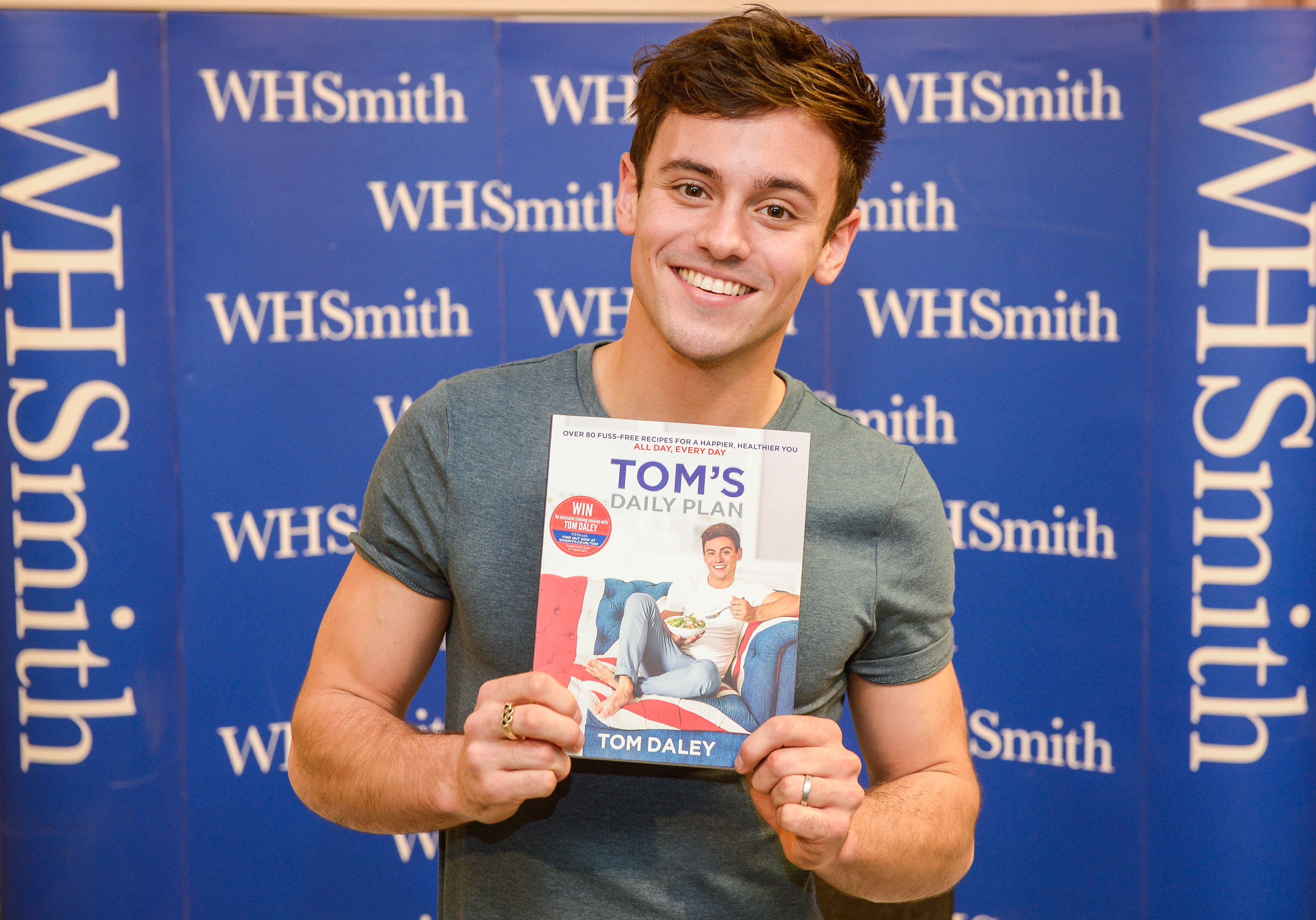 Tom Daley Book Signing St. Enoch